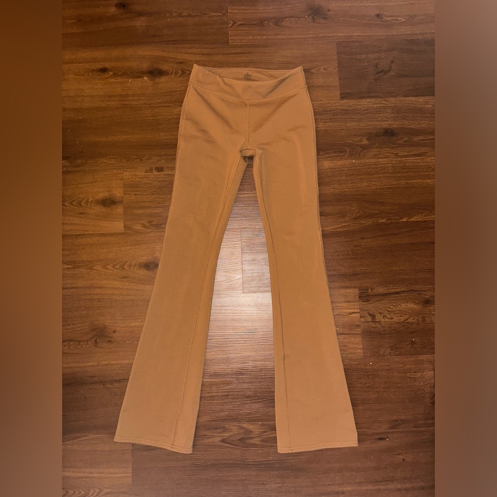 ALO Yoga Tan Leggings